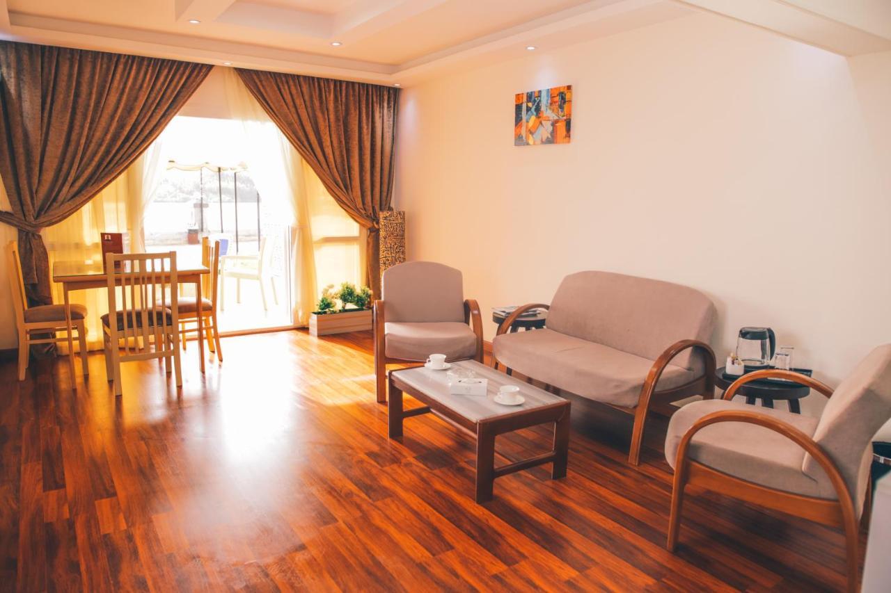 Jewel Maadi Cabins And Club Le Caire Extérieur photo