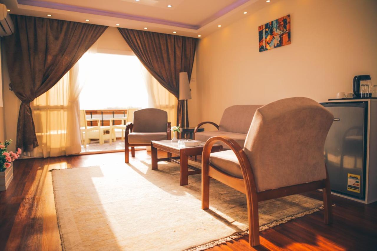 Jewel Maadi Cabins And Club Le Caire Extérieur photo